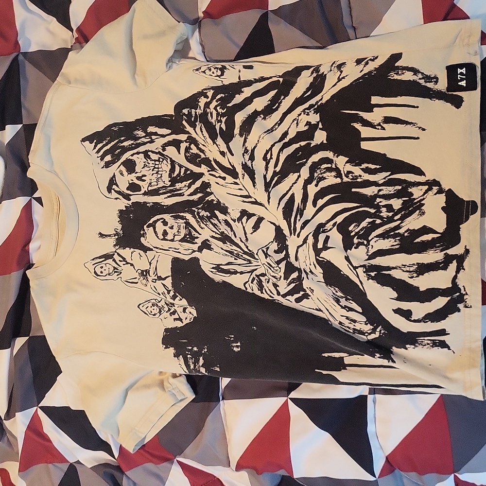 LG Avenge Sevenfold tour t 2023